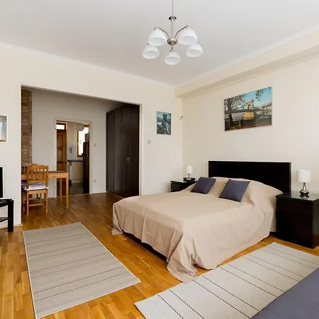 East Station - Baross 1 & 2 *