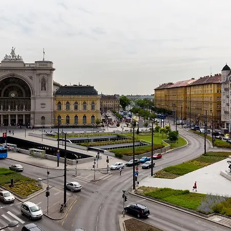 East Station - Baross 1 & 2 부다페스트