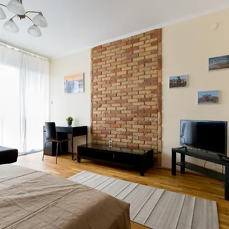 East Station - Baross 1 & 2