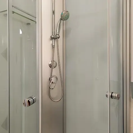 East Station - Baross 1 & 2 부다페스트