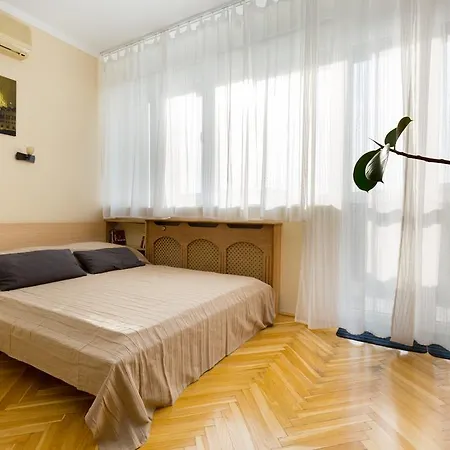 East Station - Baross 1 & 2 *