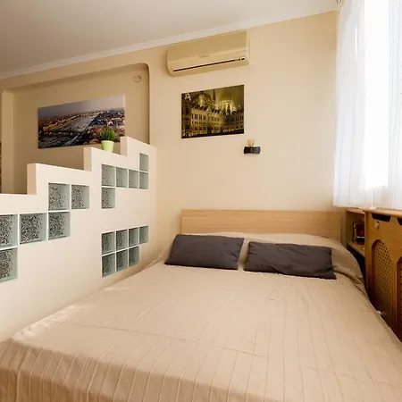 Apartment East Station - Baross 1 & 2 *