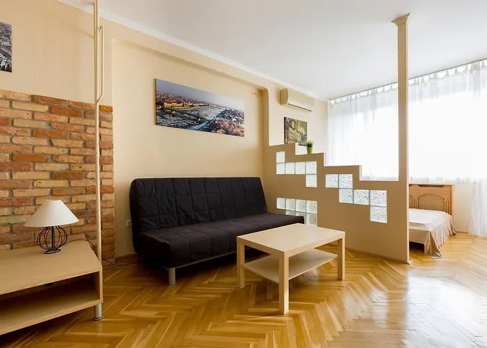 East Station - Baross 1 & 2 * Budapeste